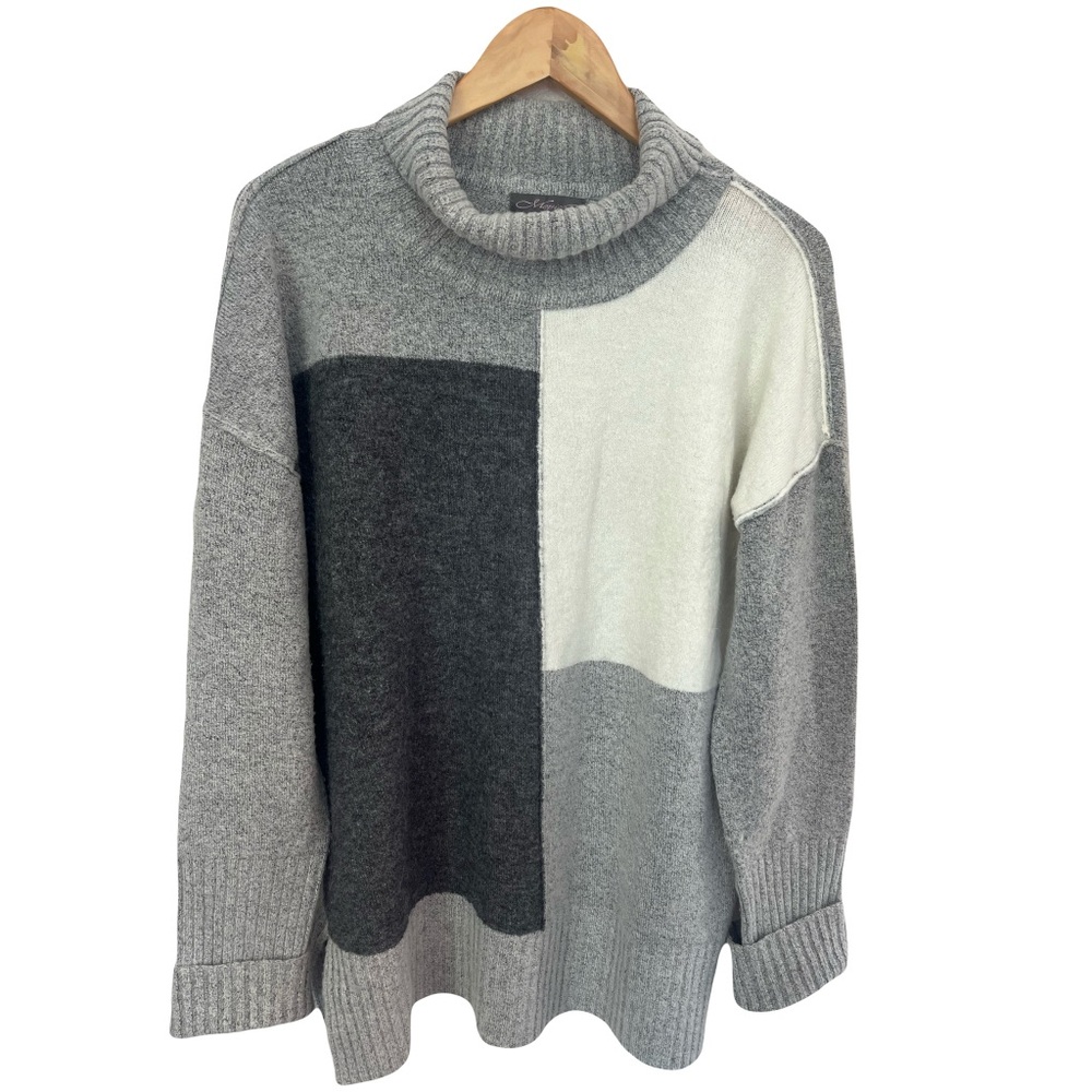 Metric Gray and White Colorblock Turtleneck Sweater Oversized Size Large